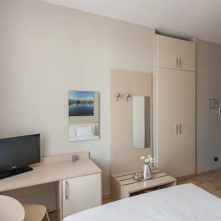 Quality Dock Milano Hotel 3*