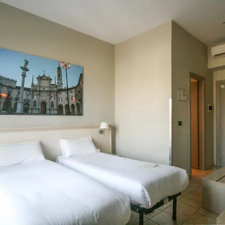 Quality Dock Milano Hotel 3*