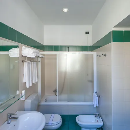 Quality Dock Milano Hotel 3*