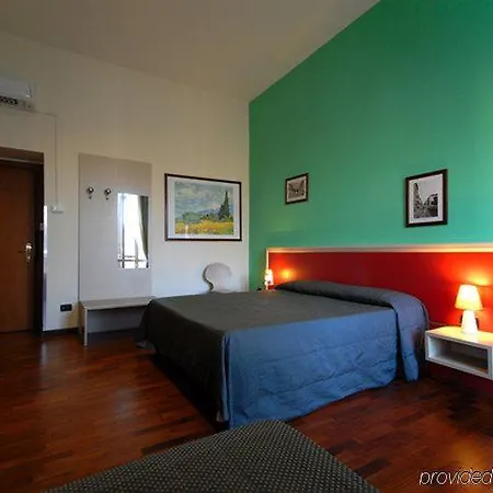 Quality Dock Milano 3*