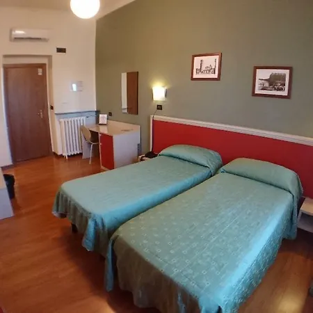 Quality Dock Milano 3*